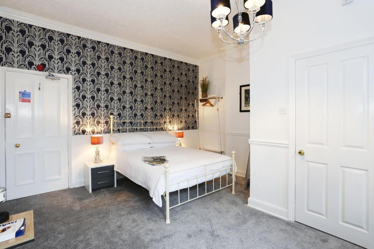 The Bishop And The Bison Bed & Breakfast York Room photo