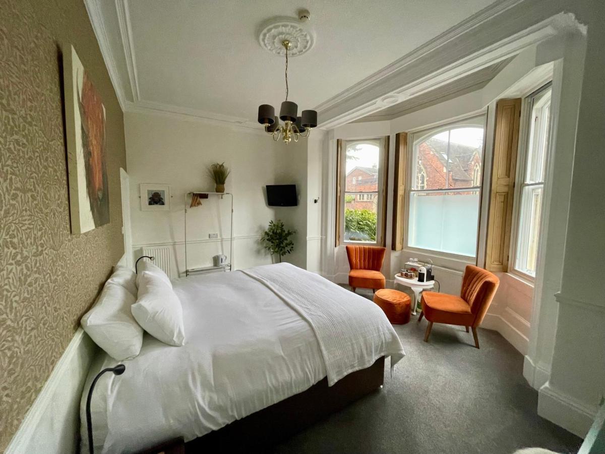 The Bishop And The Bison Bed & Breakfast York Room photo
