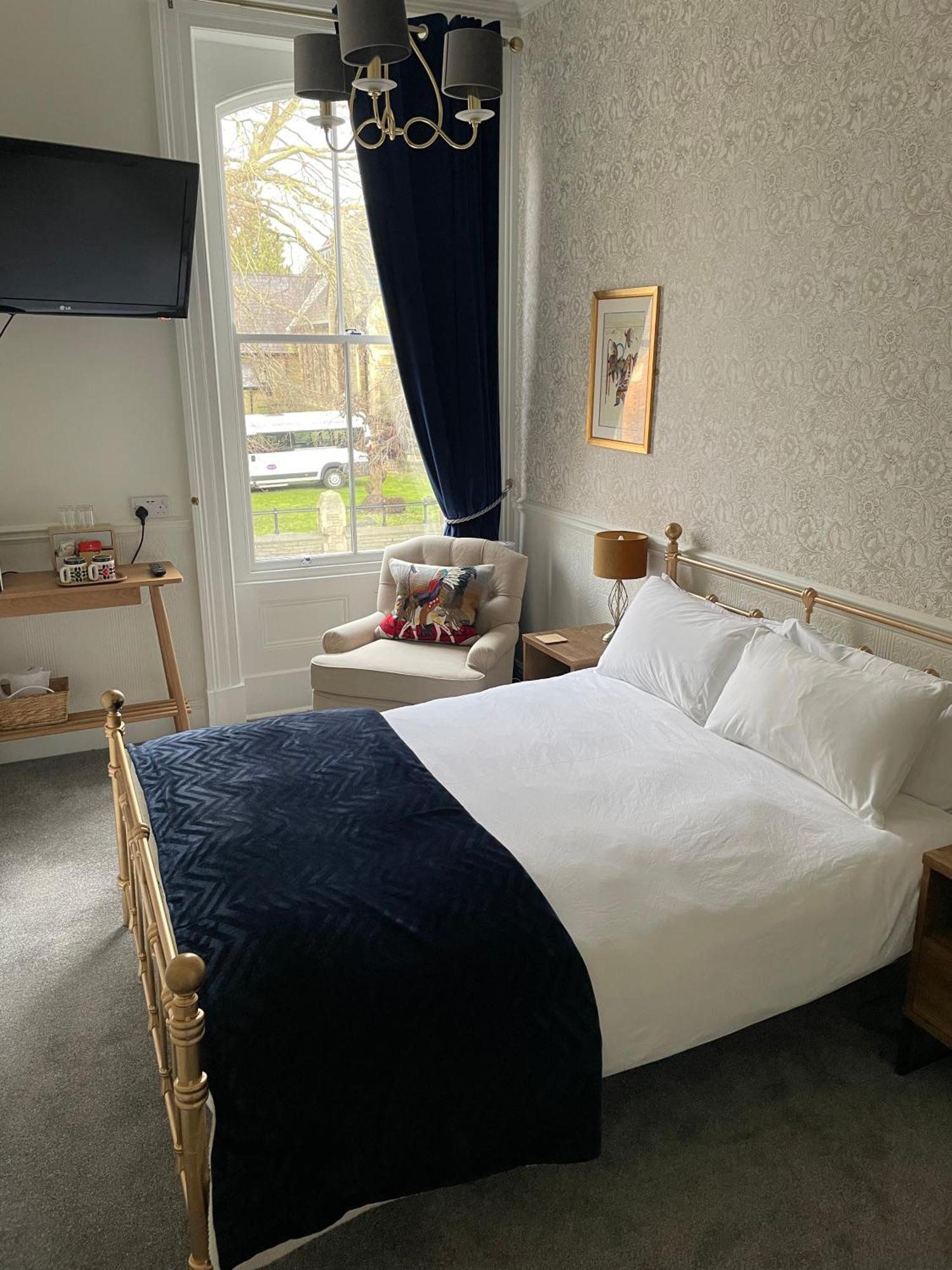 The Bishop And The Bison Bed & Breakfast York Room photo