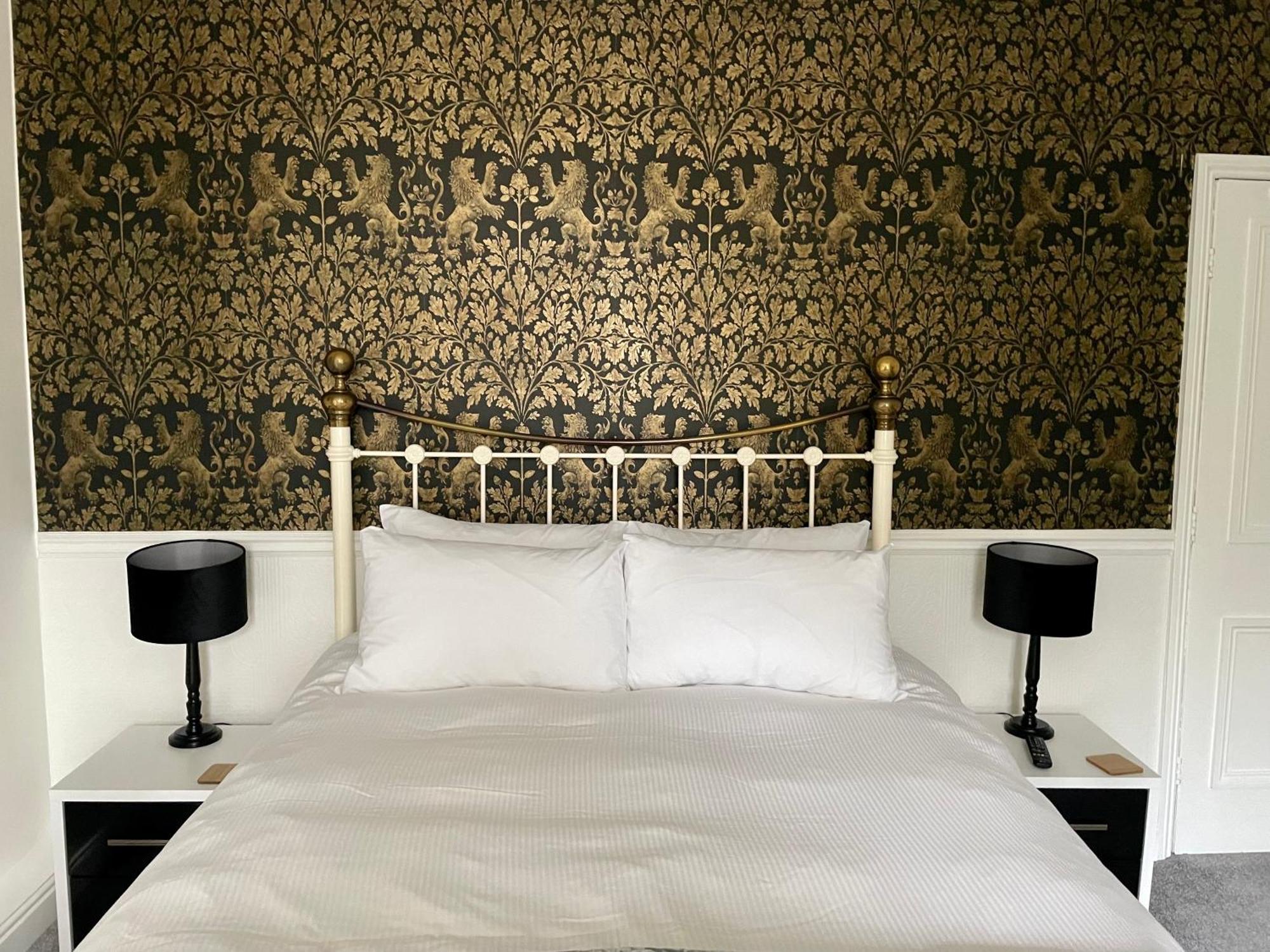 The Bishop And The Bison Bed & Breakfast York Room photo