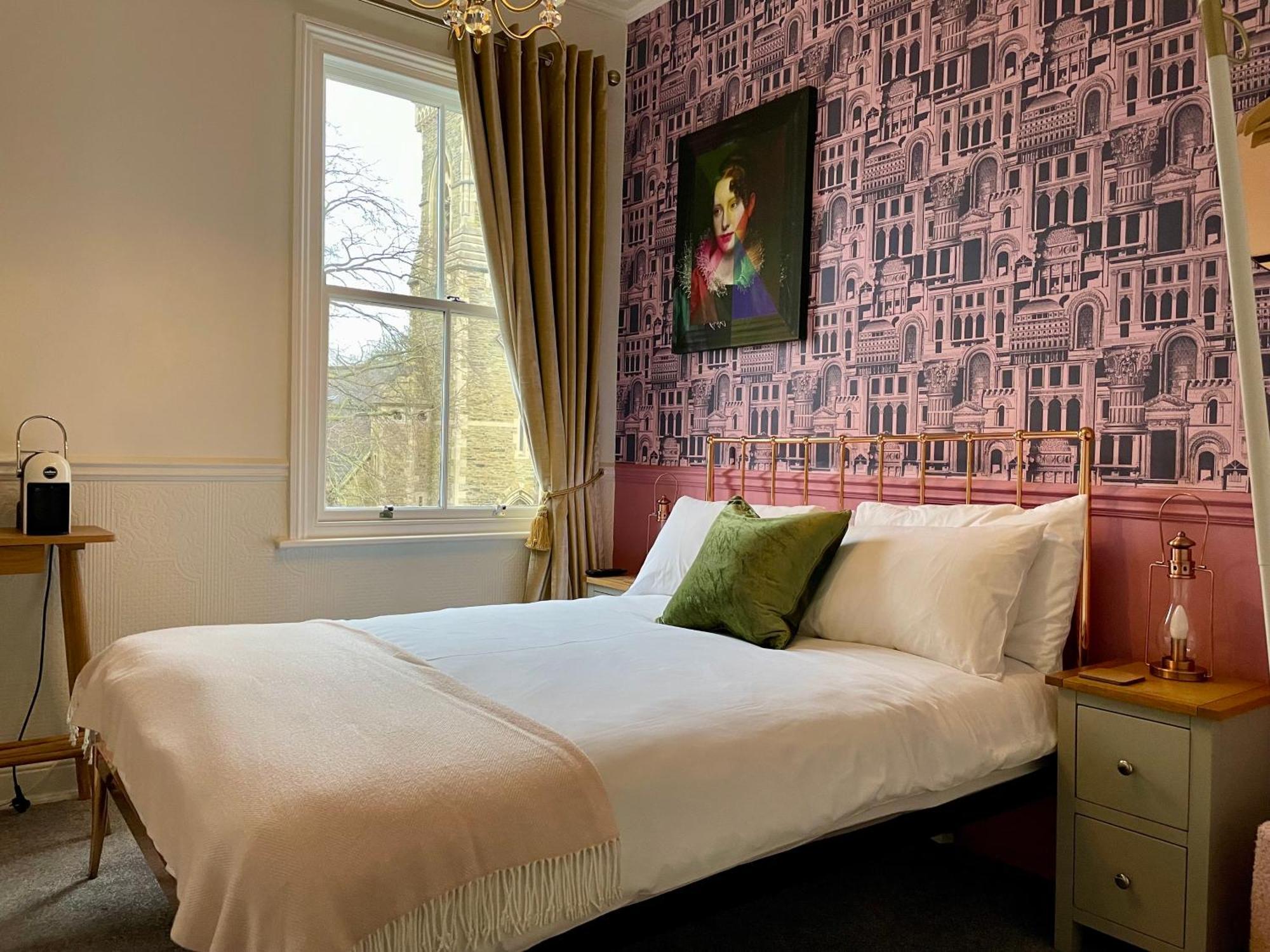 The Bishop And The Bison Bed & Breakfast York Room photo